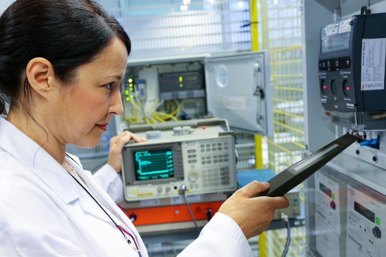 研究員電器柜性能計數(shù)器低壓微網(wǎng)絡(luò)測試和證書服務(wù)智能電網(wǎng)和智能電表認證的電力電子設(shè)備技術(shù)服務(wù)行業(yè)tecnalia研究與創(chuàng)新bizkaia巴斯克的國家西班牙