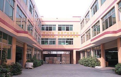 專業為客戶提供脫模、防銹、清洗、潤滑等注塑(壓鑄)模具護理潤滑產品技術解決方案的優質服務商 。環保型產品:塑膠脫模劑、工模防銹劑、模具清洗劑、模具防銹劑、頂針,工廠,廠商-東莞市龍翔模具潤滑油